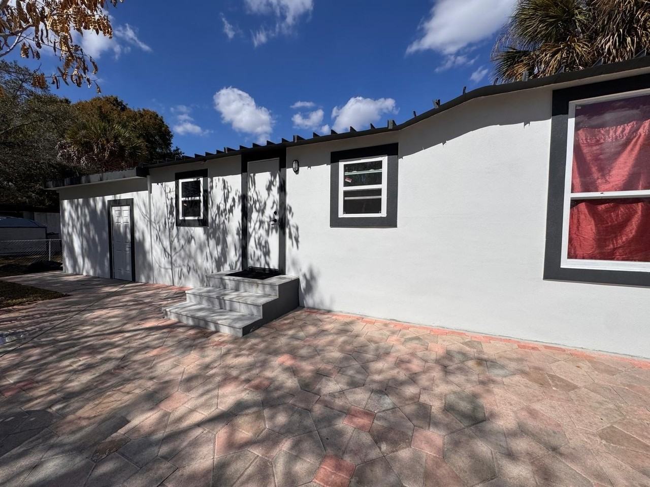 357 Hunting Club Ave - Photo 2 of 42