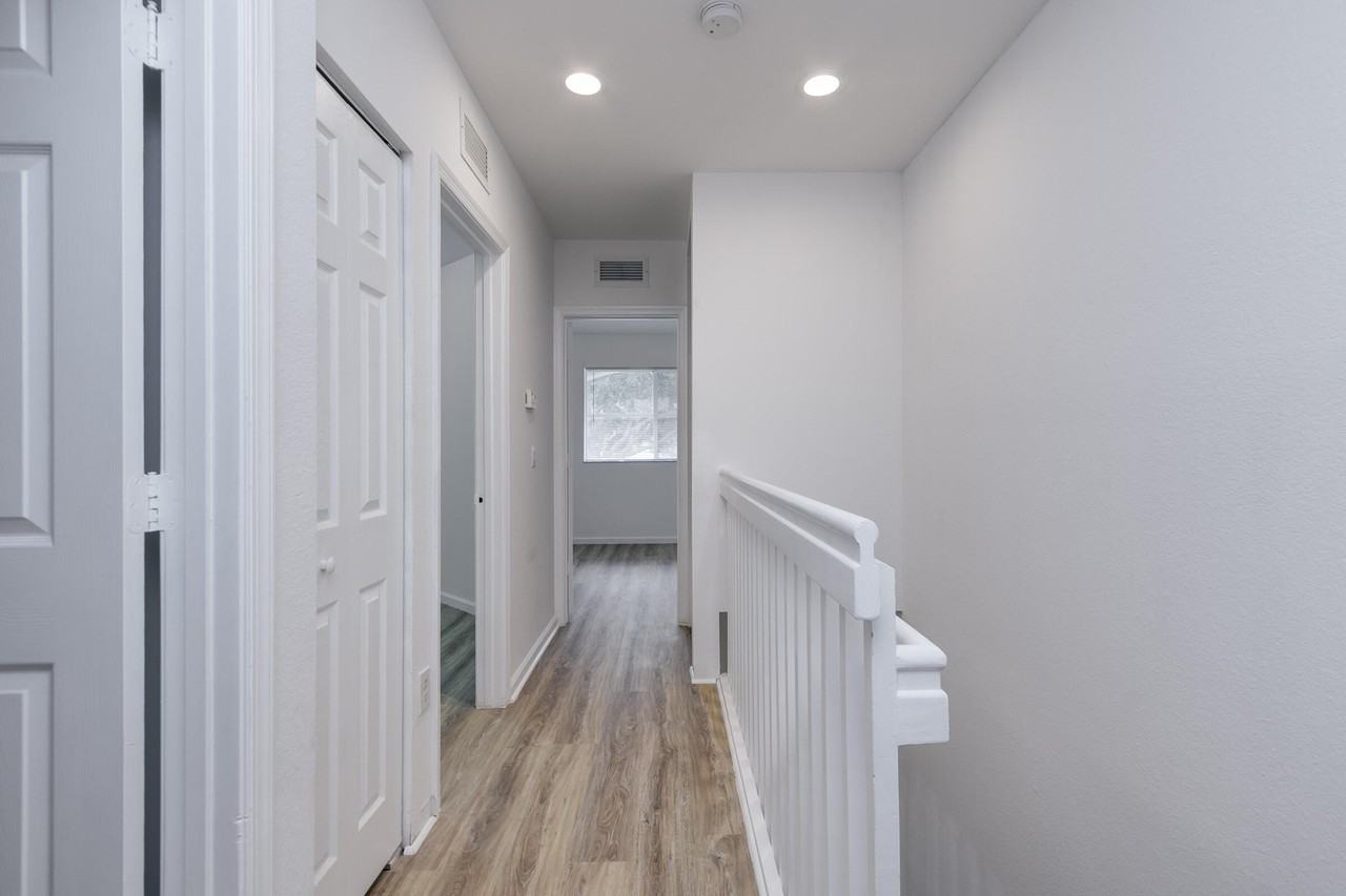 2830 Sw 82nd Ave #102 - Photo 3 of 26
