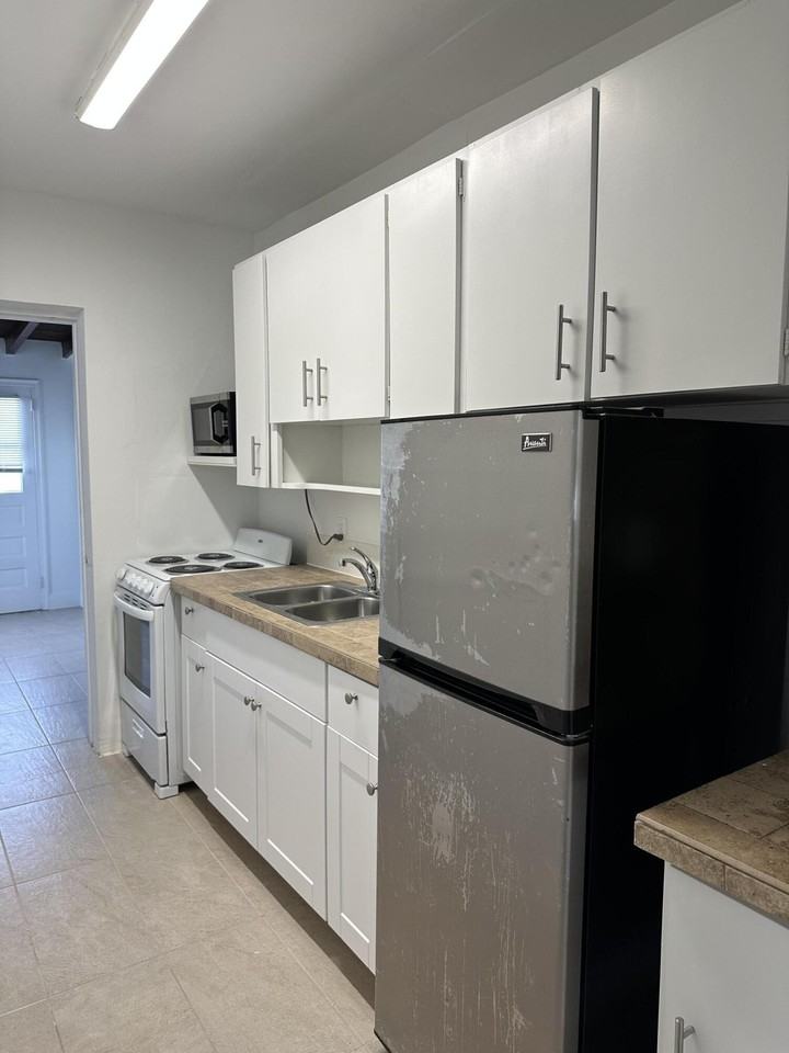 1018 Ne 3rd St #1018 - Photo 6 of 18