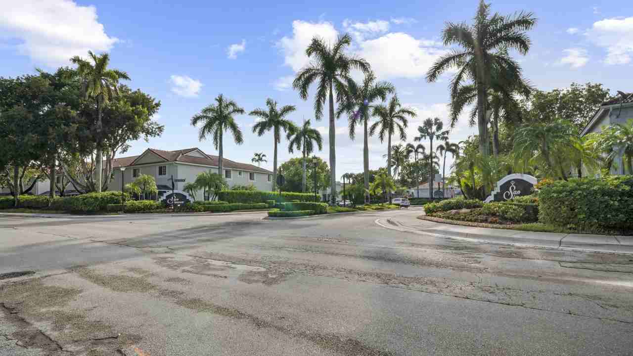 3636 San Simeon Cir - Photo 6 of 32
