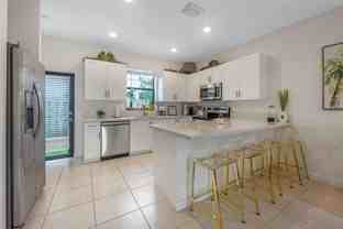 1622 Sw 28th Ct - Photo 1 of 1