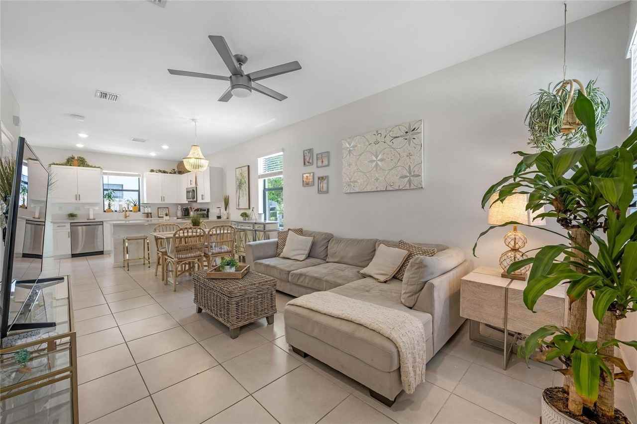 1622 Sw 28th Ct - Photo 7 of 25