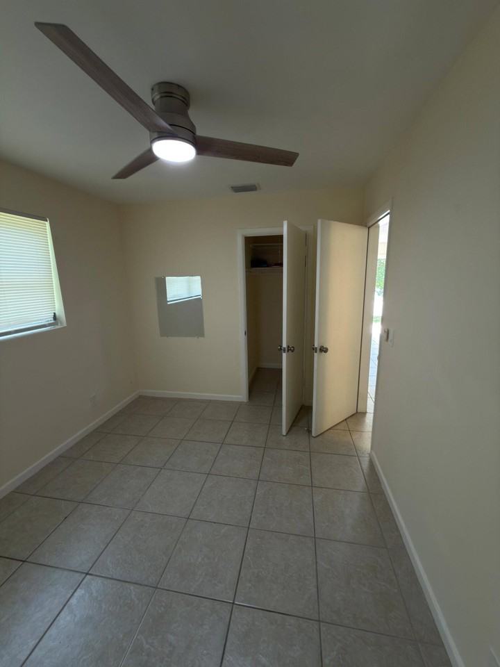 307 Northlake Dr - Photo 2 of 15