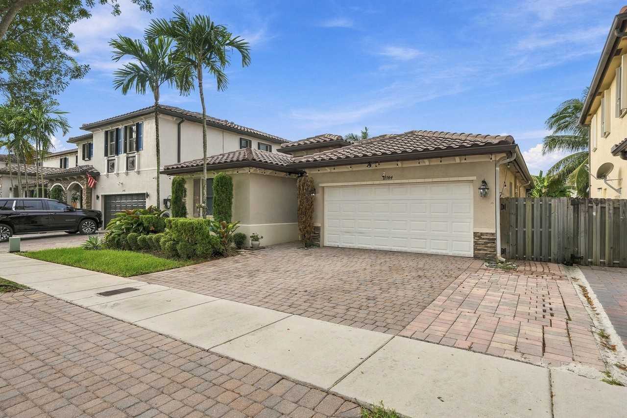 11744 Sw 151st Path - Photo 2 of 34