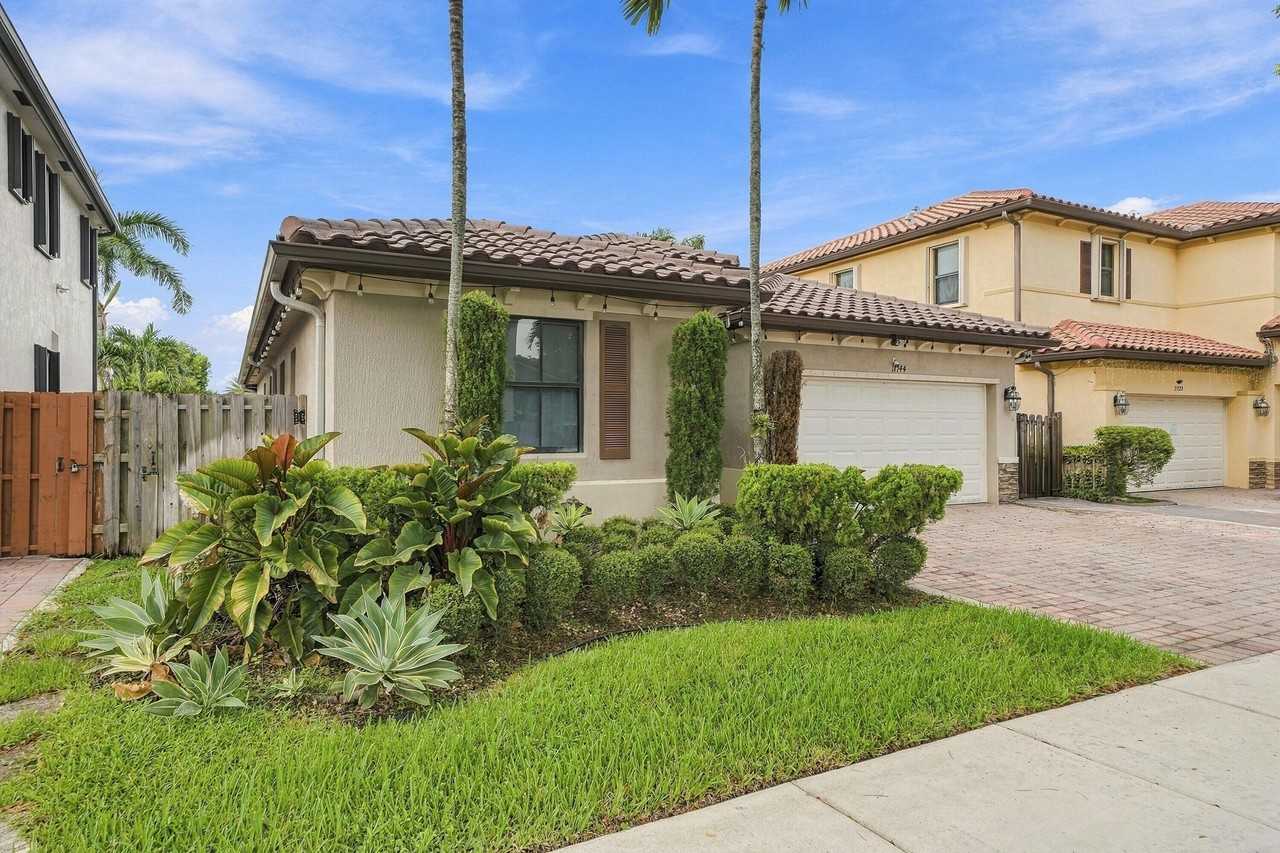 11744 Sw 151st Path - Photo 3 of 34