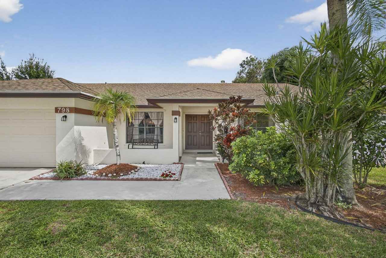 798 Blueberry Dr - Photo 2 of 50