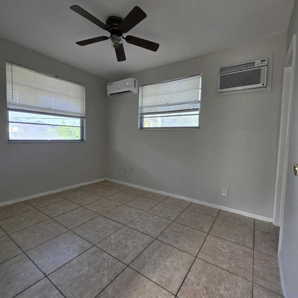 1826 Sherman St #16 - Photo 2 of 3