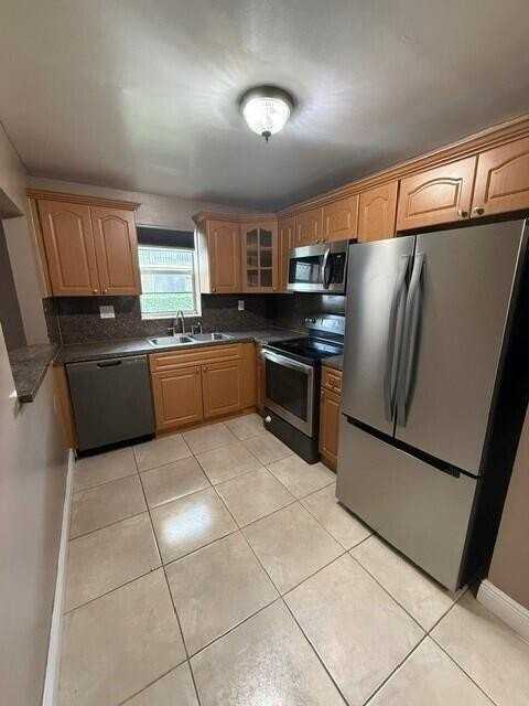 4141 Nw 90th Ave #101 - Photo 5 of 19