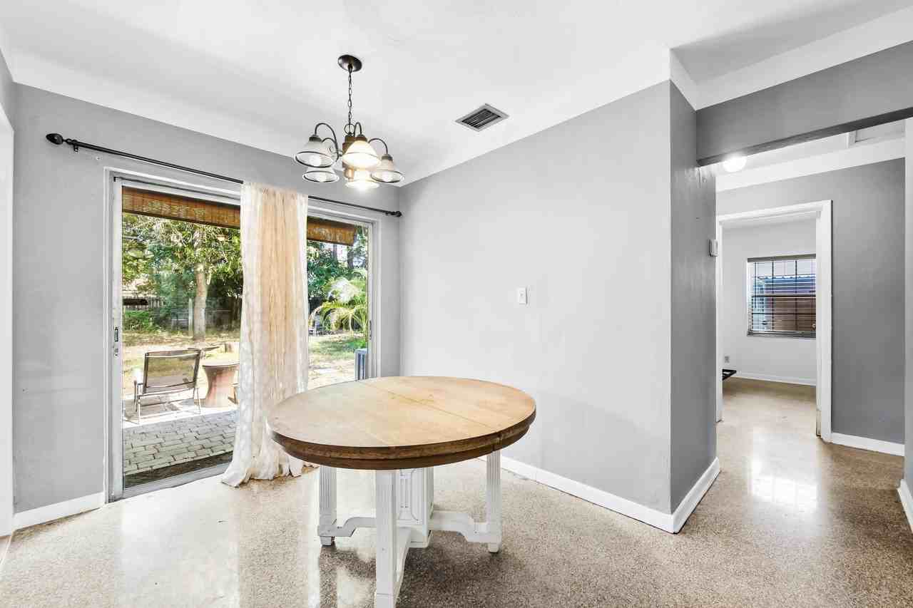 1532 Nw 7th Ave - Photo 6 of 20