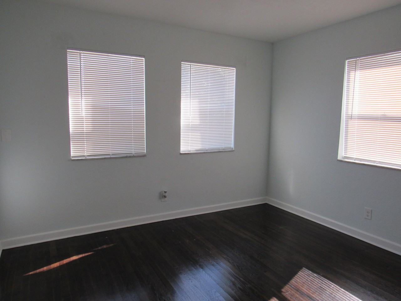 1011 N D St #1 - Photo 7 of 13