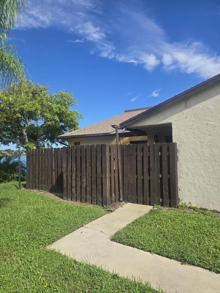 3801 Waterview Cir - Photo 2 of 21