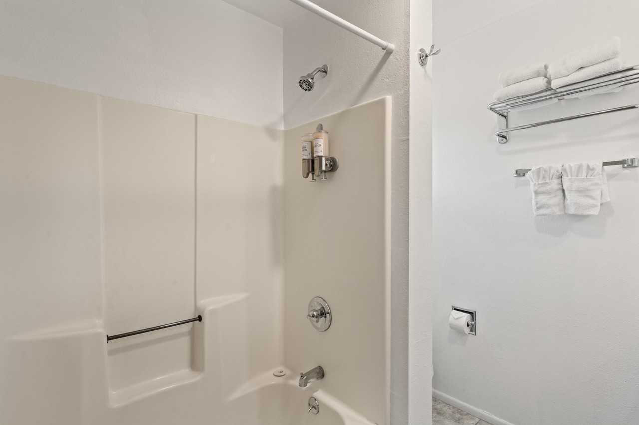109 S Saint Francis Dr #4 - Photo 7 of 13