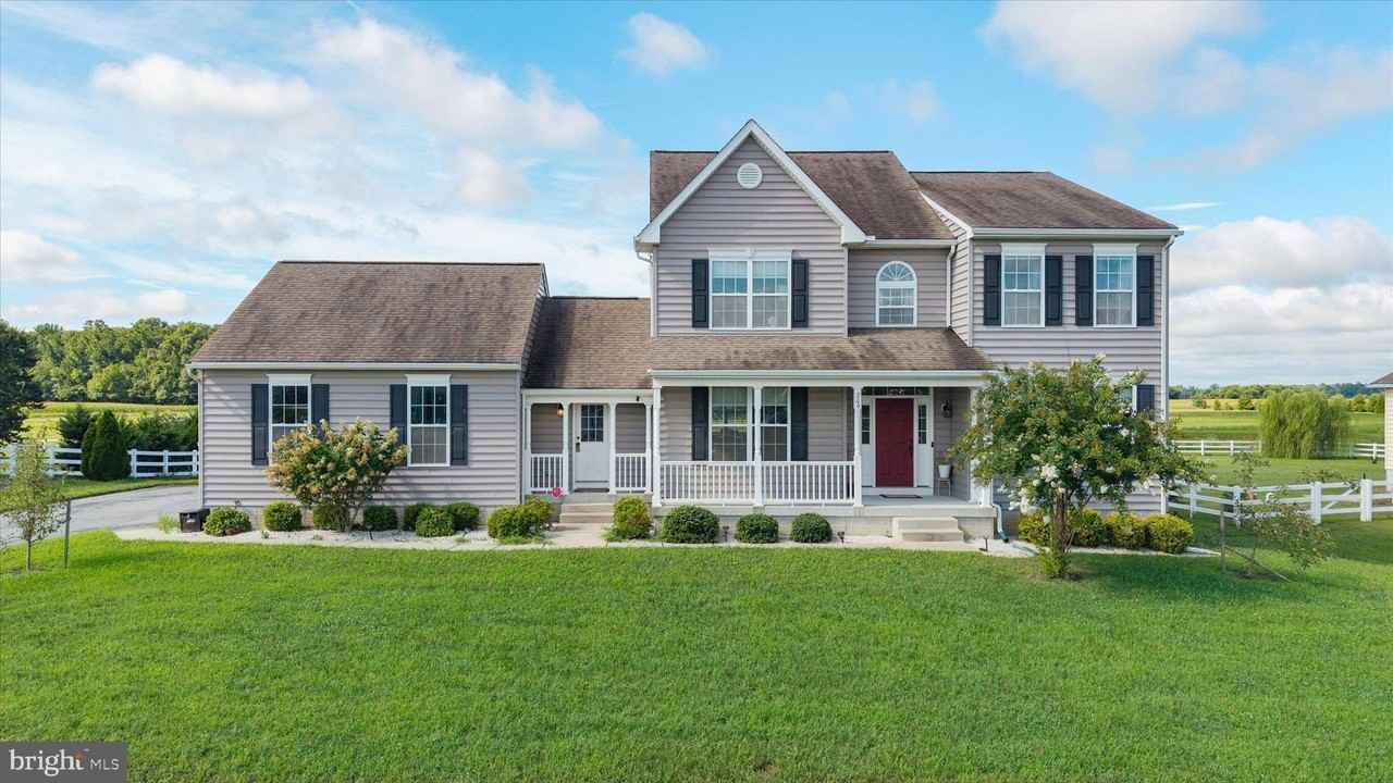209 Riding Path Dr - Photo 2 of 50