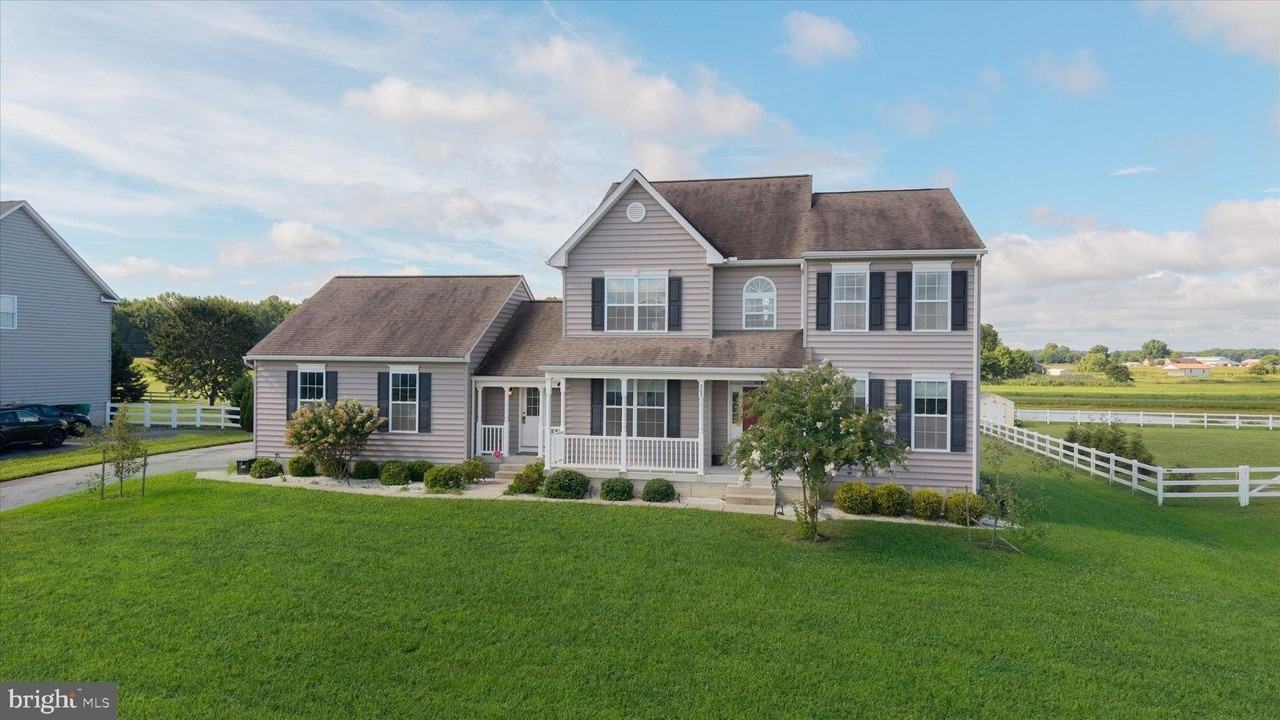 209 Riding Path Dr - Photo 3 of 50
