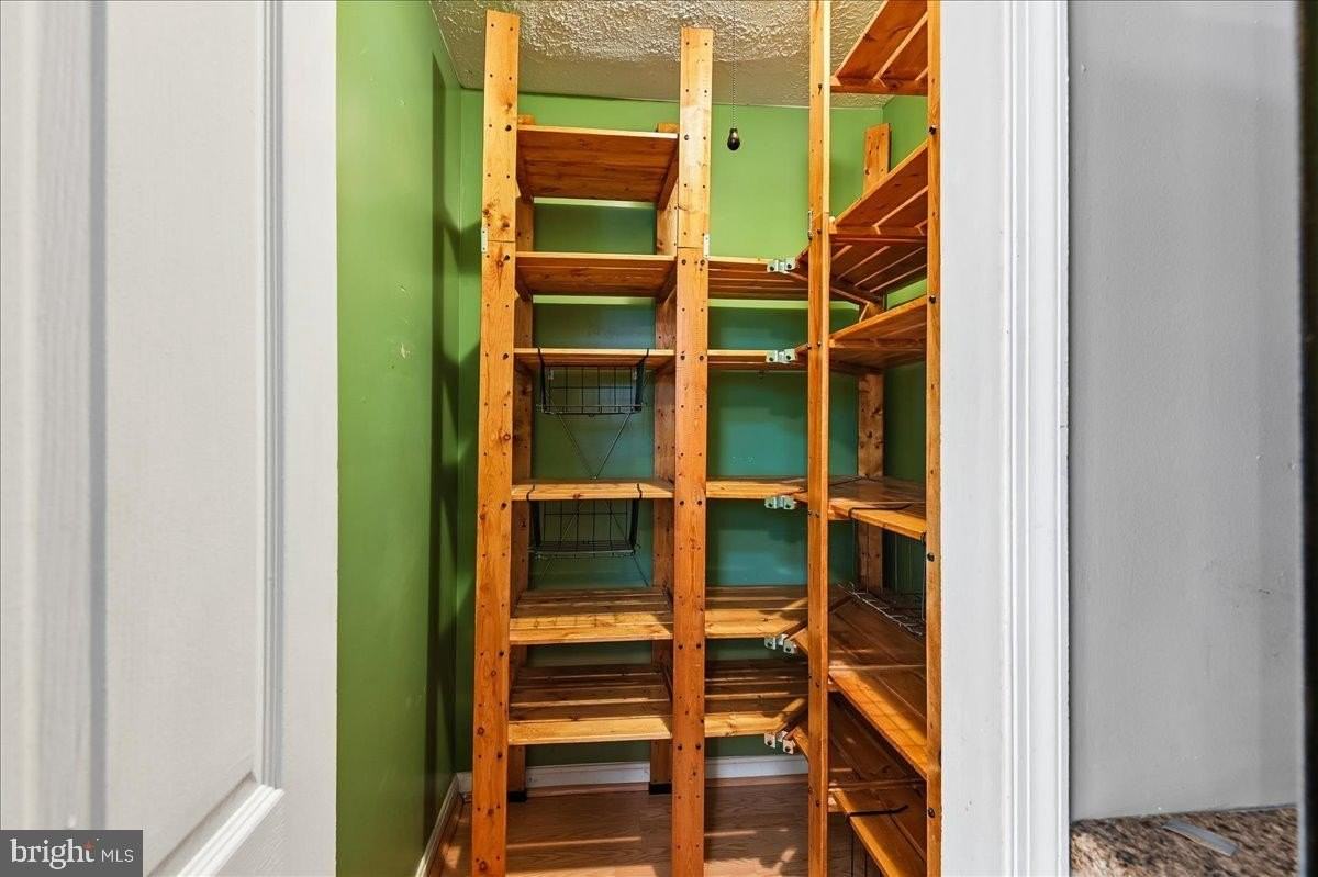 631 Realm Ct W - Photo 5 of 20
