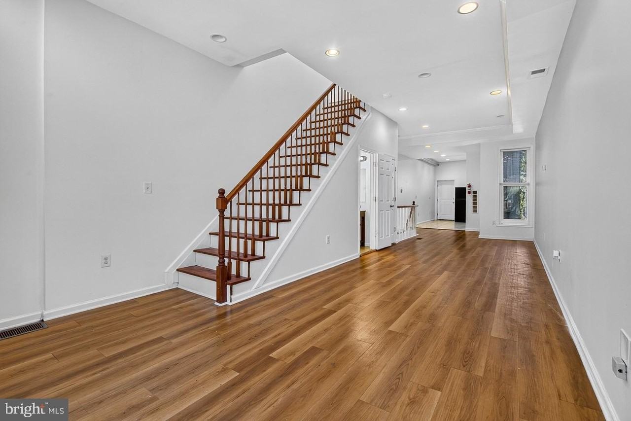 1719 Ruxton Ave - Photo 4 of 42