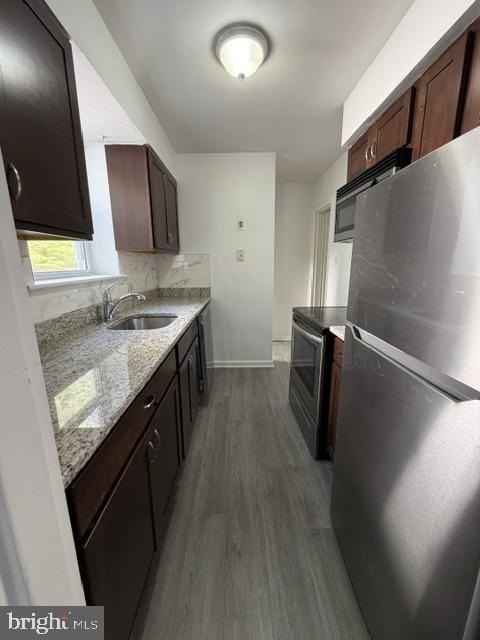 128 Whitmoor Ter - Photo 5 of 14