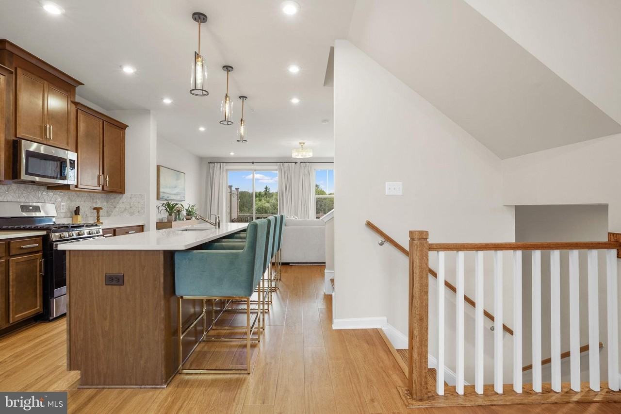 3421 Saint Robin Ln - Photo 6 of 33