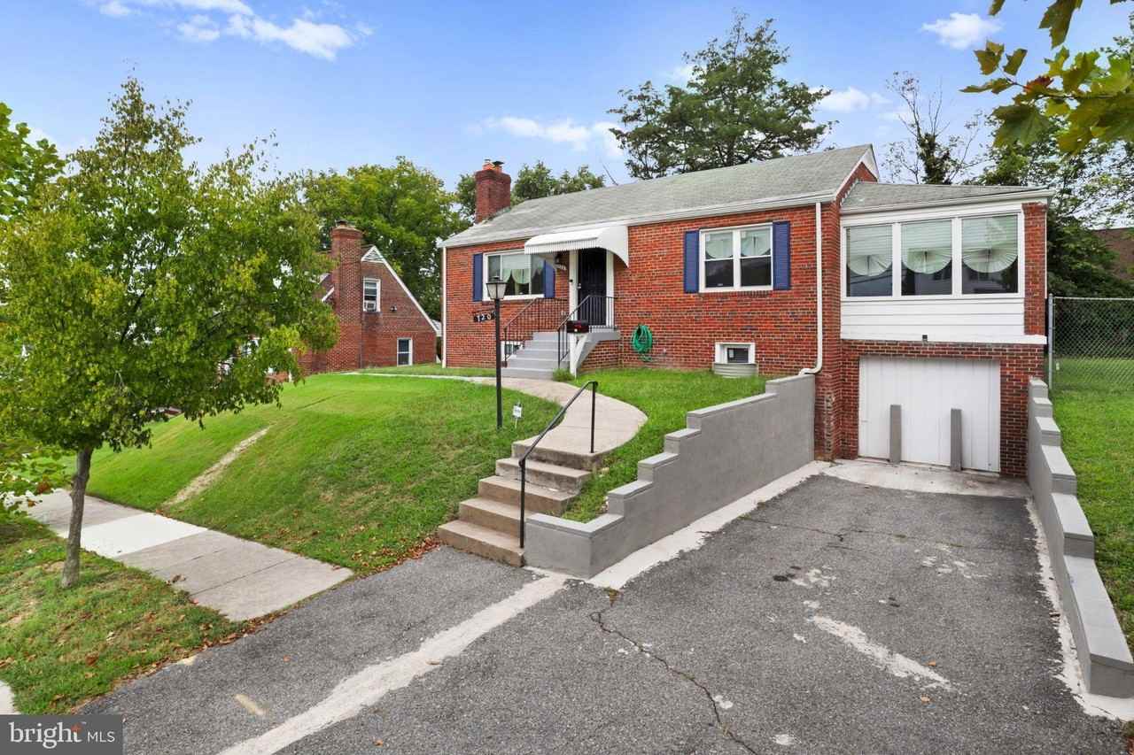 720 Sheridan St - Photo 3 of 42