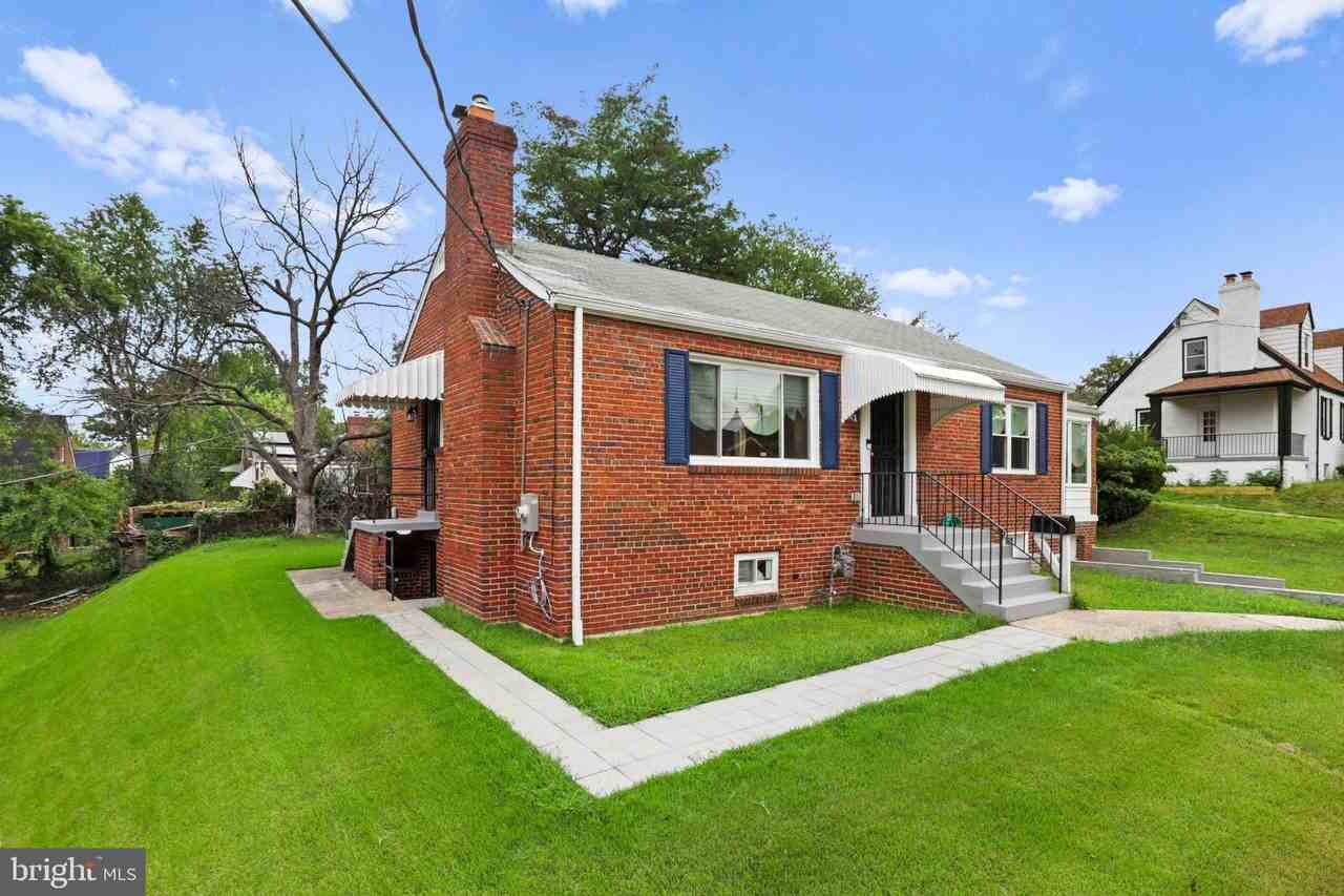 720 Sheridan St - Photo 5 of 42