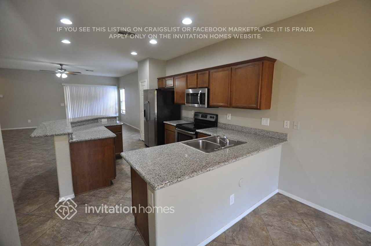 12838 W Apodaca Dr - Photo 4 of 16
