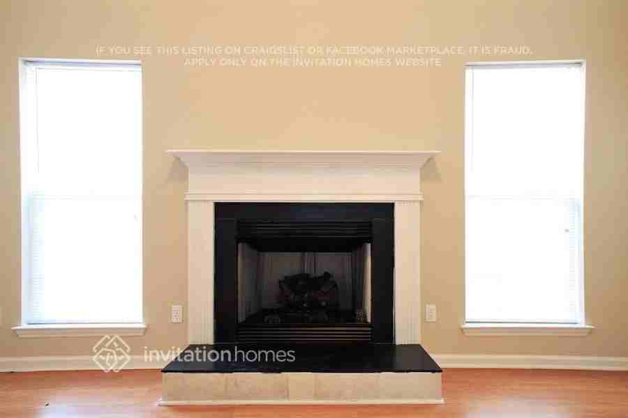 17113 Cabernet Ct - Photo 4 of 20