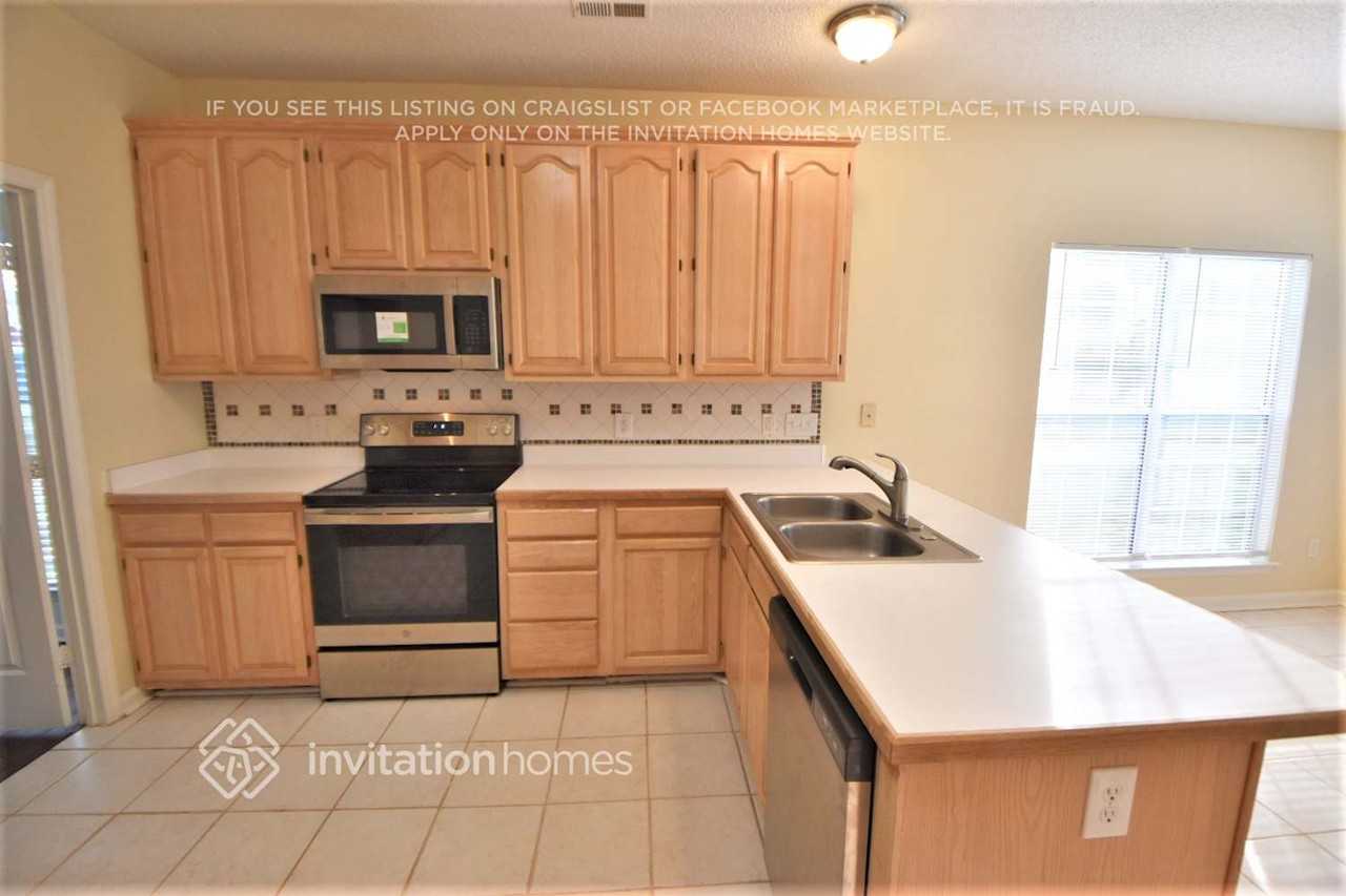 17113 Cabernet Ct - Photo 6 of 20