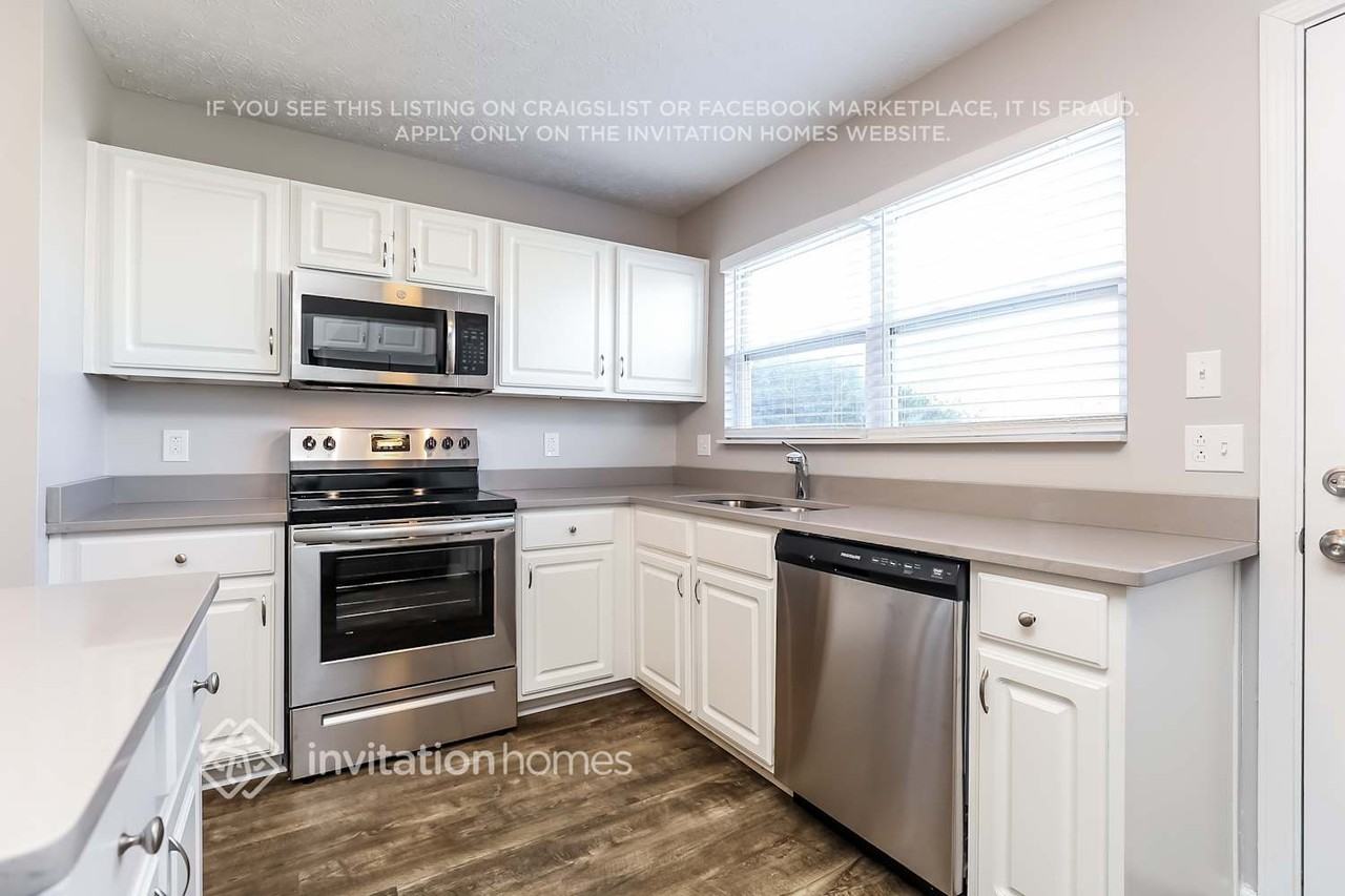 1761 Stone Hollow Ct - Photo 5 of 16