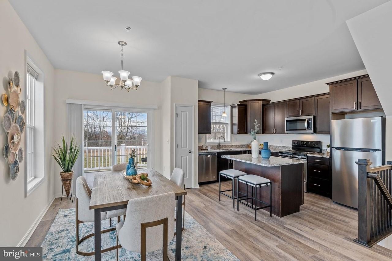 2050 Terrace View Ln - Photo 6 of 29