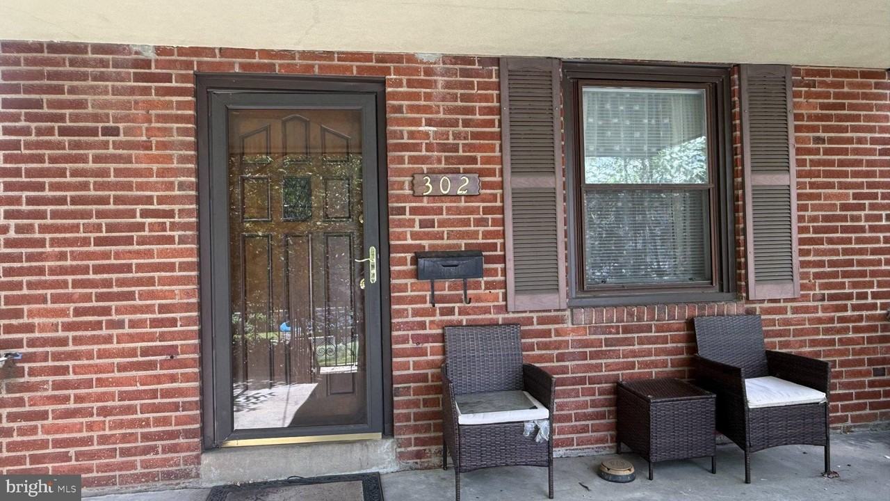 302 Felton Ave - Photo 2 of 15