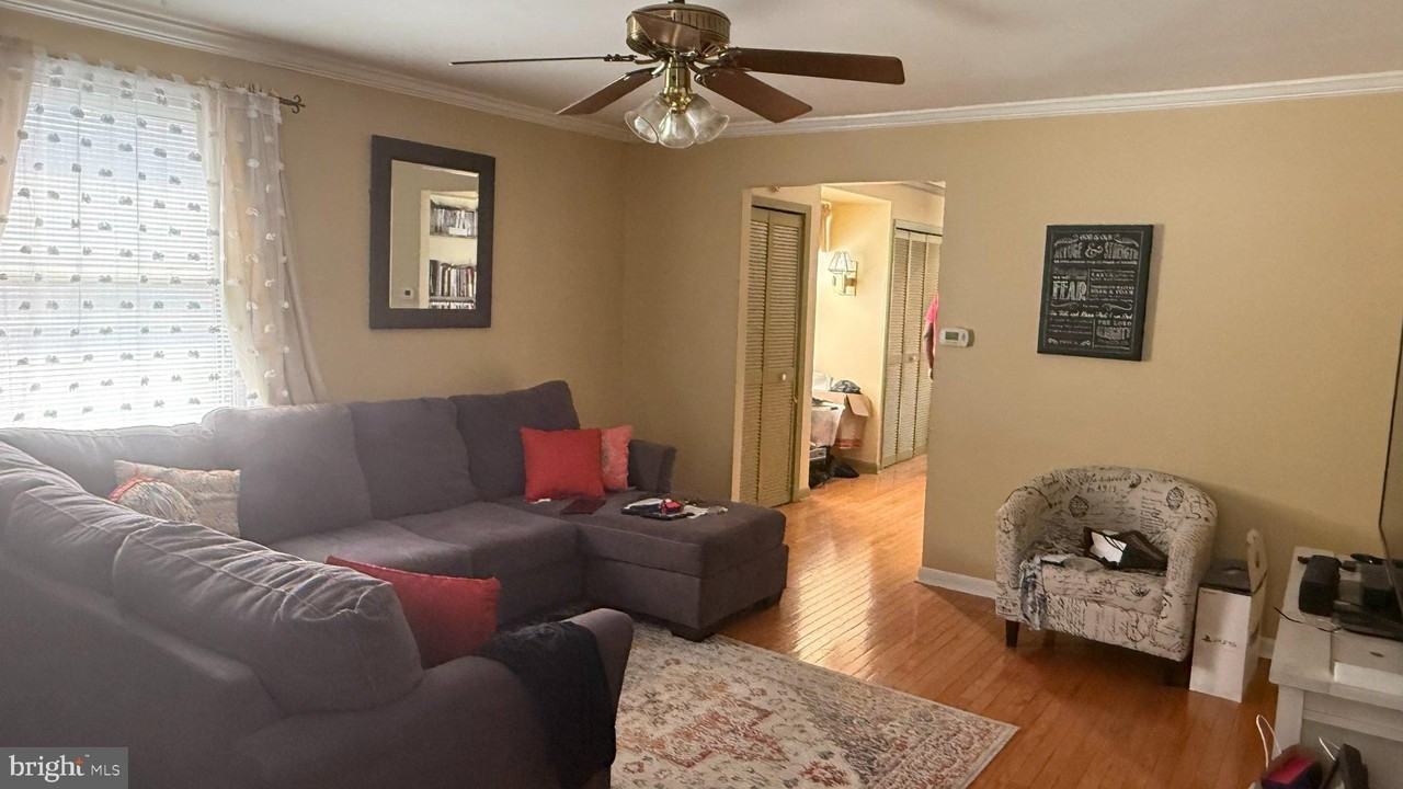302 Felton Ave - Photo 3 of 15