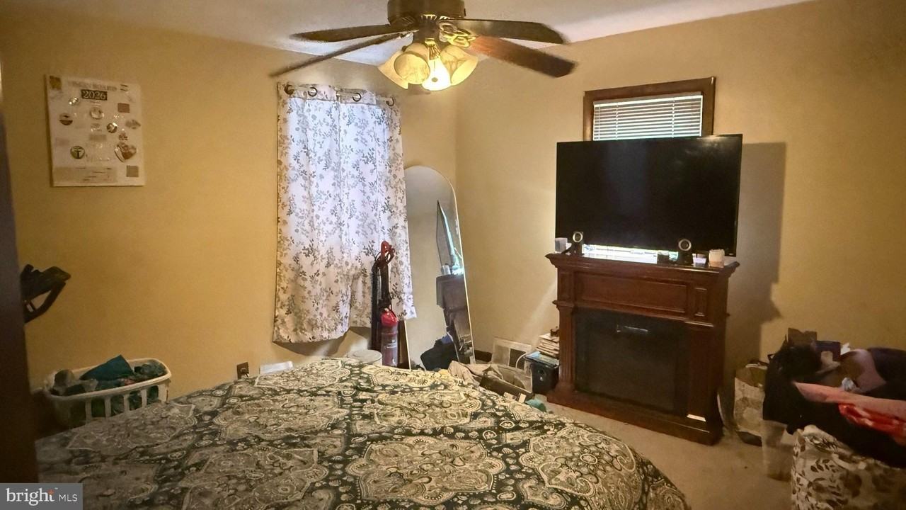 302 Felton Ave - Photo 6 of 15