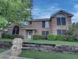 featured image of 8429 Golf Club Cir