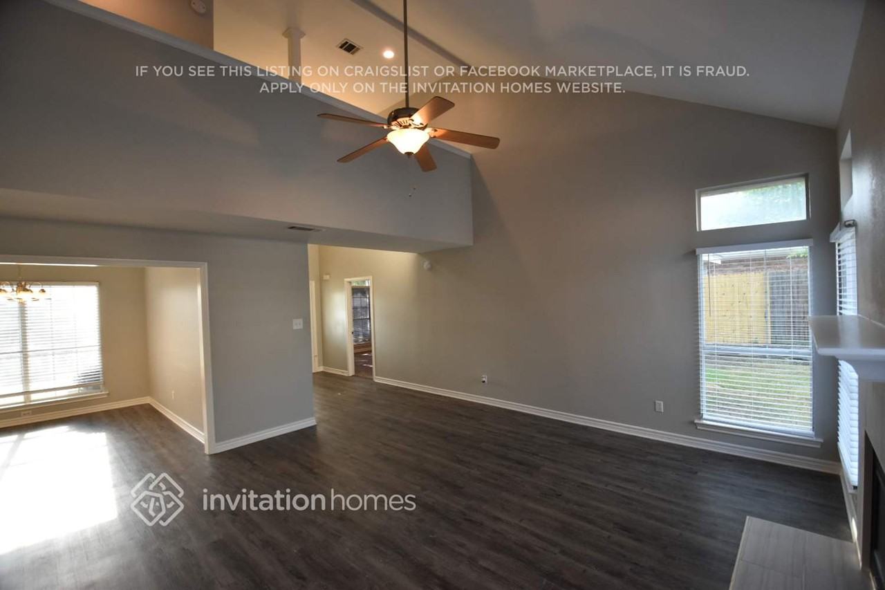8429 Golf Club Cir - Photo 4 of 13