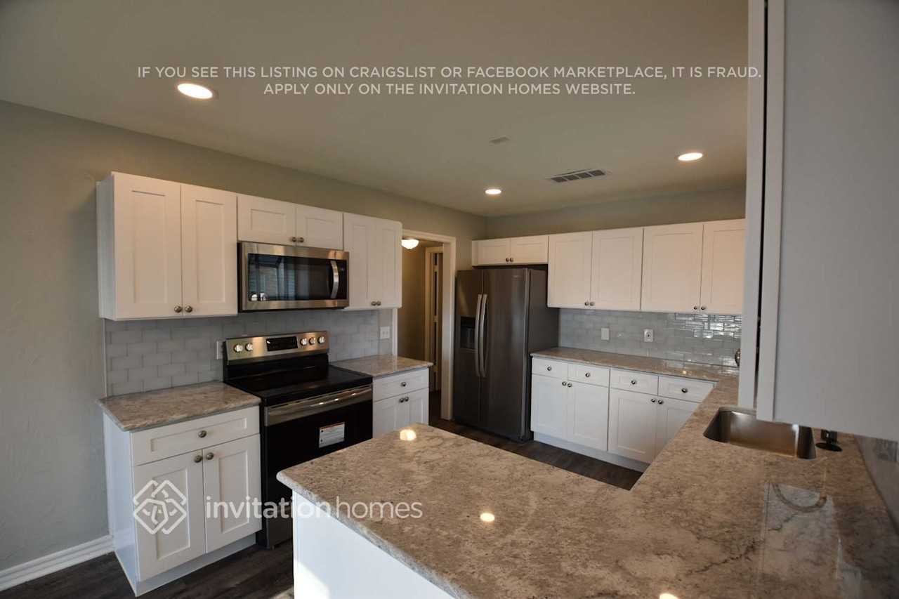 8429 Golf Club Cir - Photo 5 of 13
