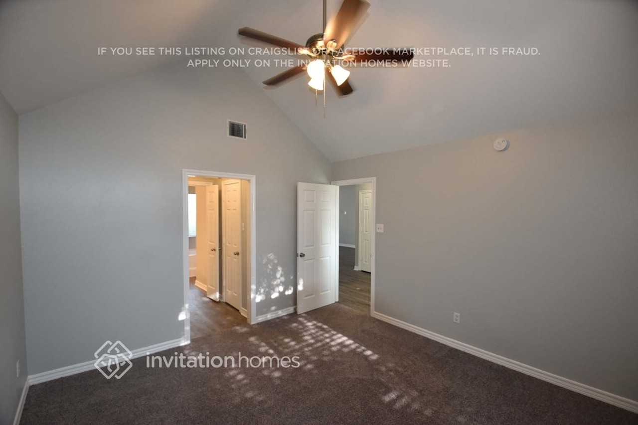 8429 Golf Club Cir - Photo 7 of 13