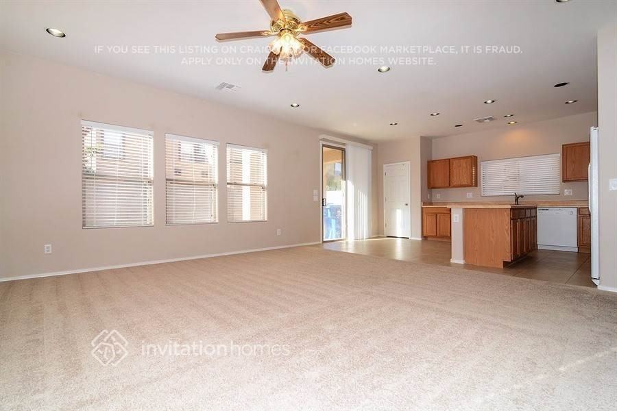 18553 W Mariposa Dr - Photo 4 of 21