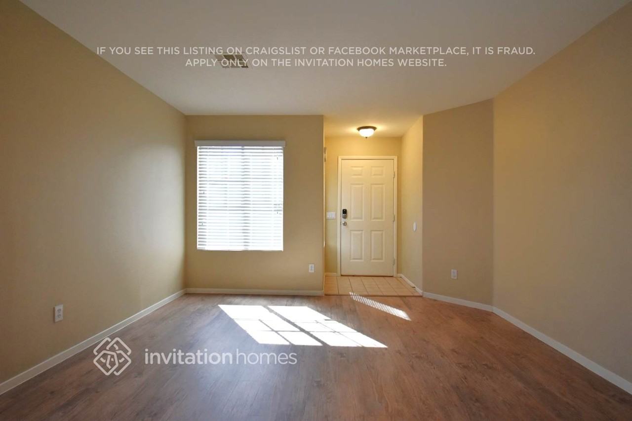 10922 Coppola St - Photo 2 of 8