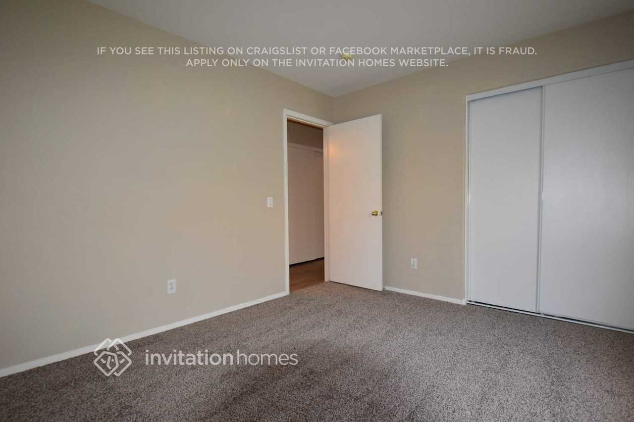 10922 Coppola St - Photo 5 of 8