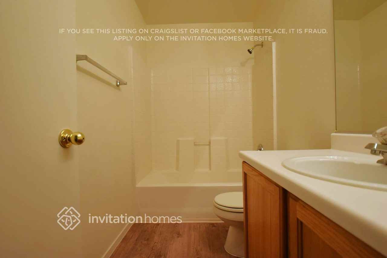 10922 Coppola St - Photo 6 of 8