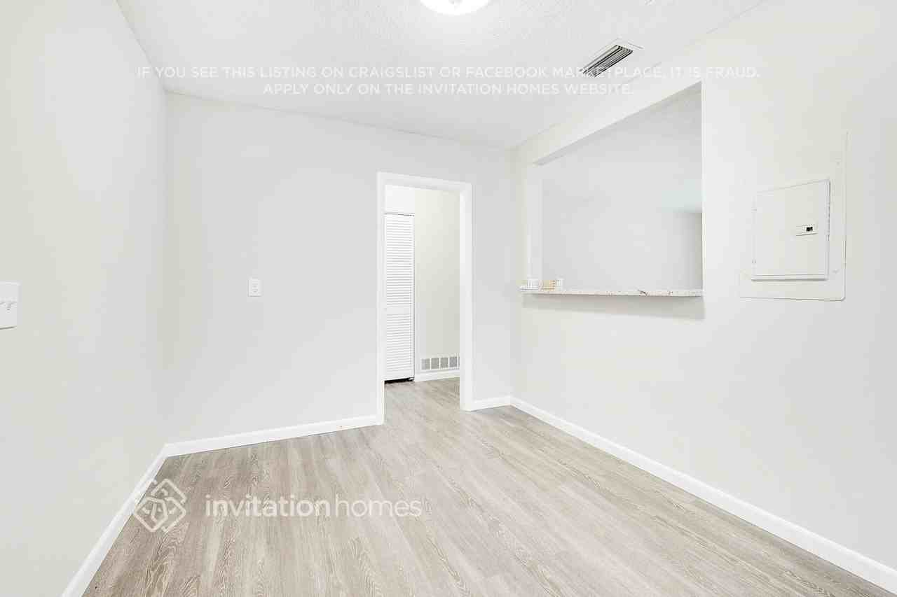2203 Burpee Dr - Photo 6 of 25