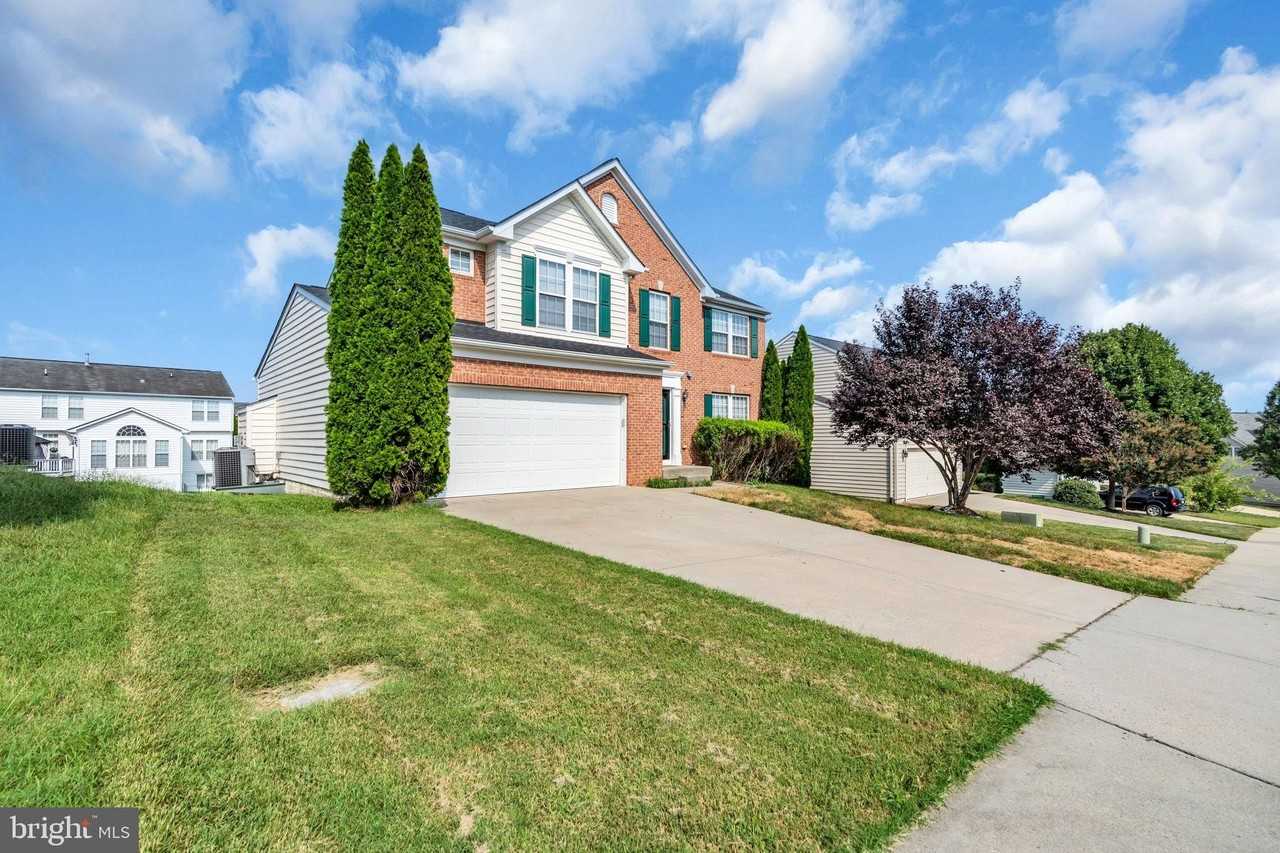 5413 Silver Maple Ln - Photo 3 of 40
