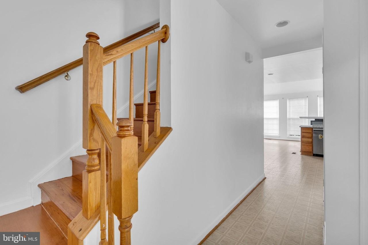 5413 Silver Maple Ln - Photo 7 of 40
