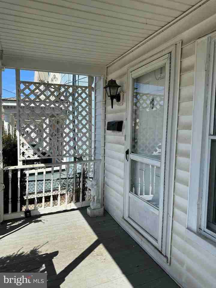 712 W King St - Photo 4 of 37