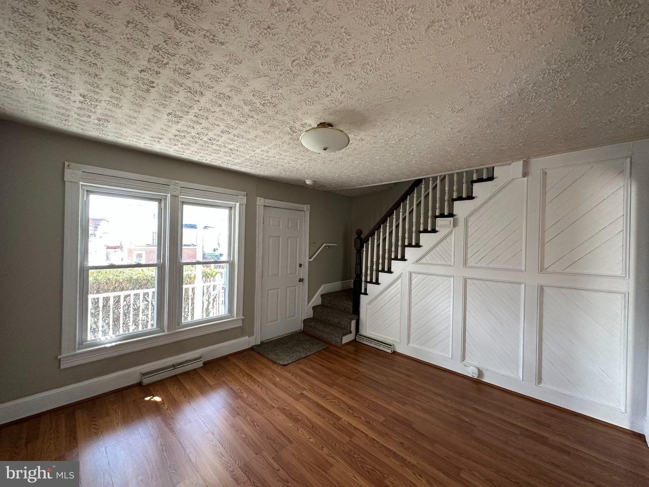 712 W King St - Photo 7 of 37