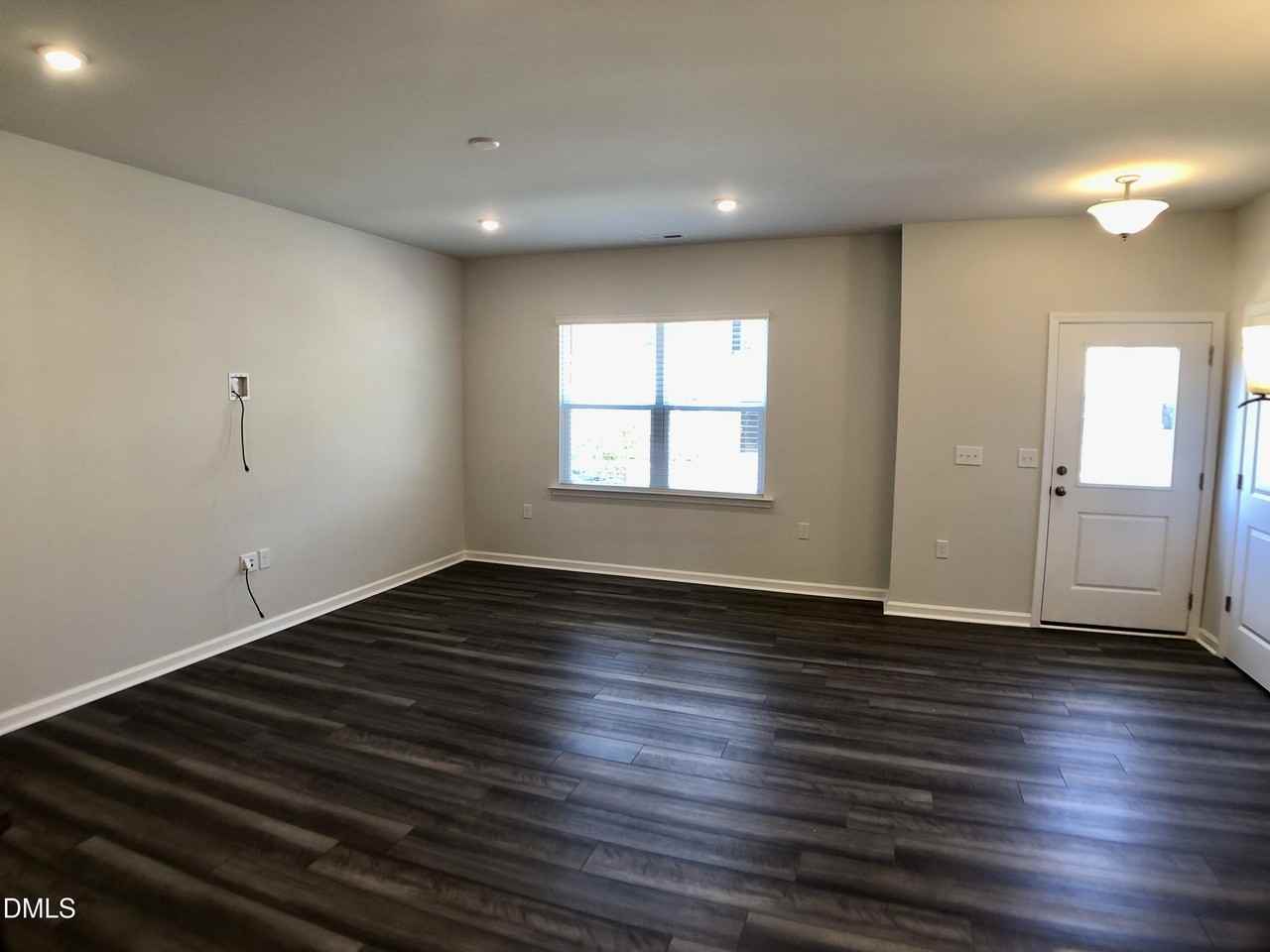404 Ribbon Rail St - Photo 5 of 21