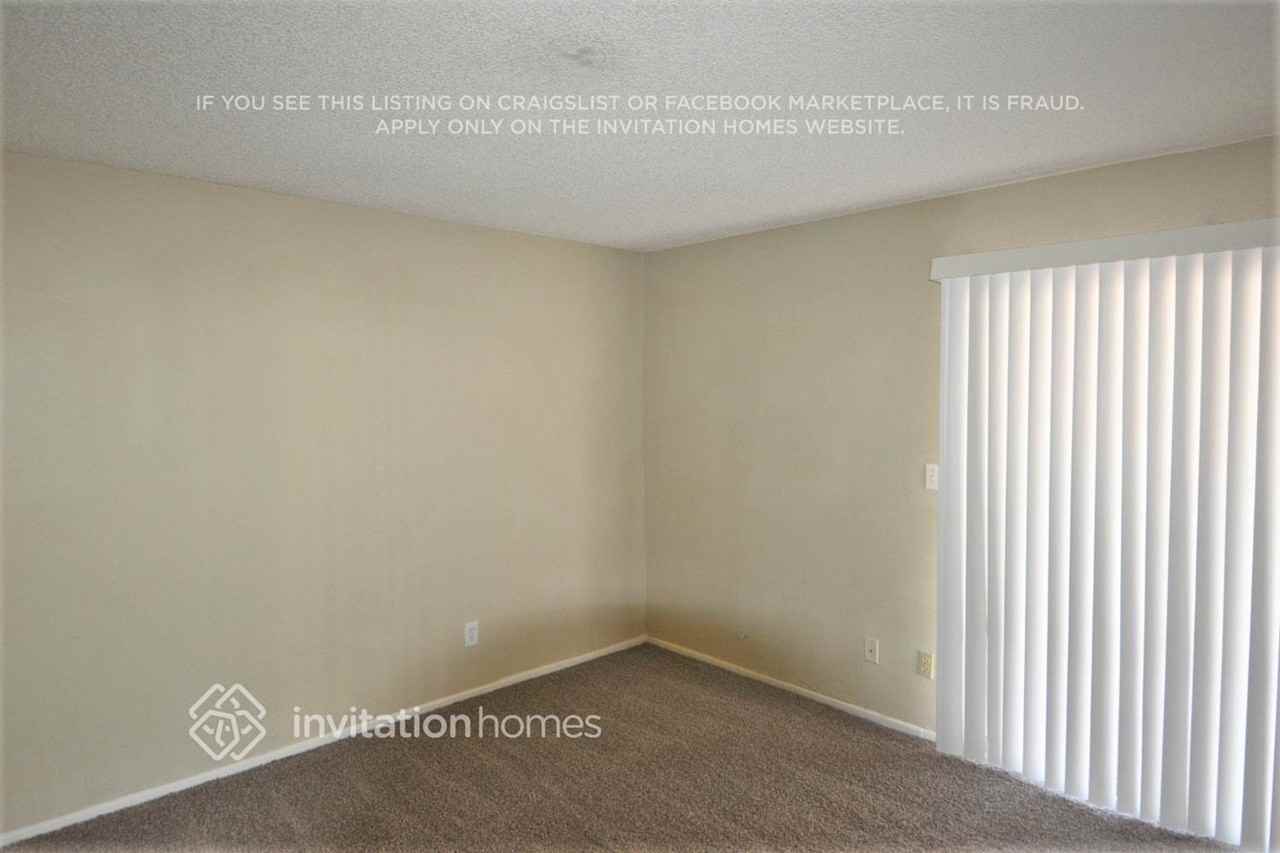 13815 N 45th Ave - Photo 6 of 13