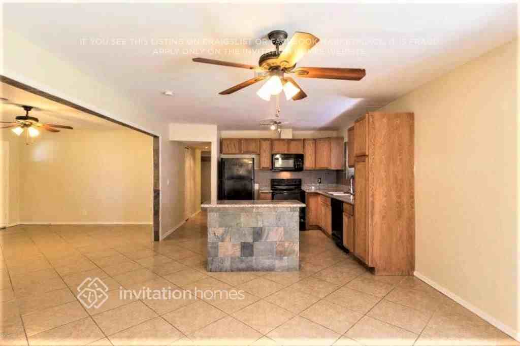 3415 W Shaw Butte Dr - Photo 3 of 11