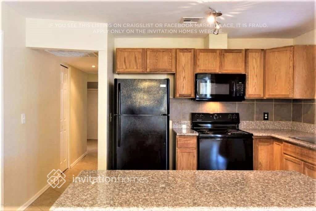 3415 W Shaw Butte Dr - Photo 5 of 11