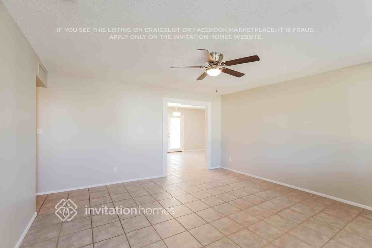617 E La Jolla Dr - Photo 3 of 16